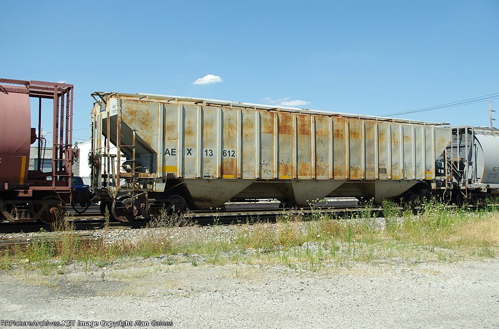 Aex covered hopper 13612